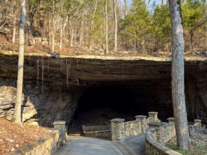 Cathedral Caverns cave entrance