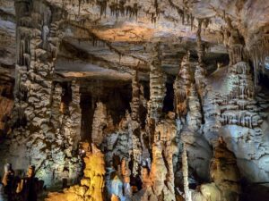 Cathedral Room with columns and stalagmites